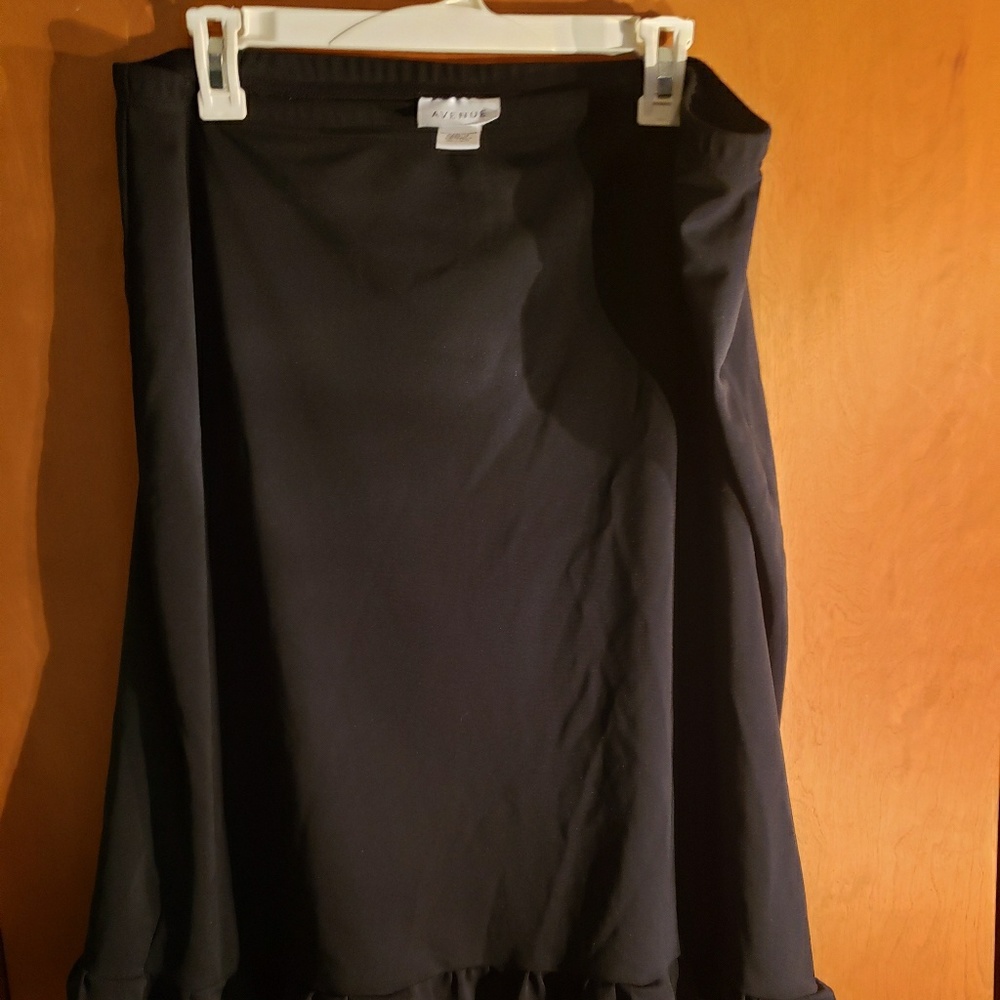 Avenue skirt